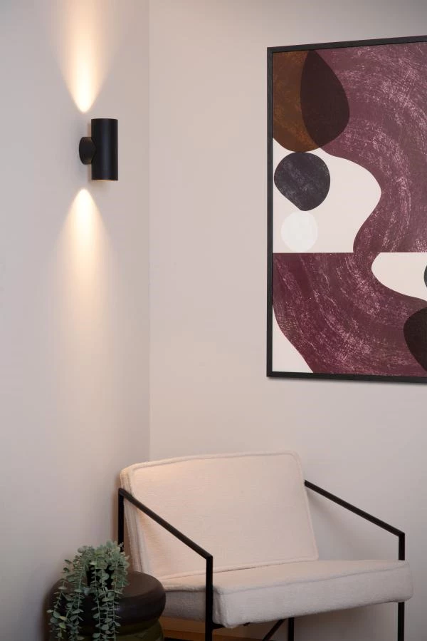 Lucide BONDI - Wandspot / Wandlamp - 2xGU10 - Zwart - sfeer 1